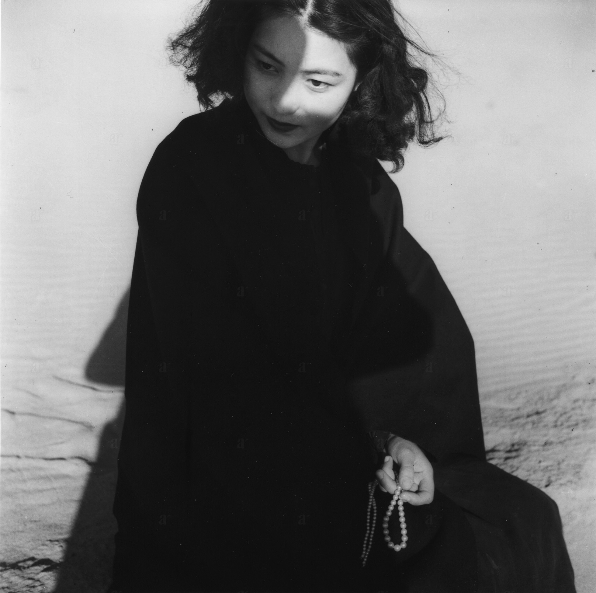 杵島 隆 &ldquo;真珠の首飾りを持つ女 1948&rdquo; Takashi Kijima &ldquo;Lady with a necklace of a pearl 1948&rdquo;